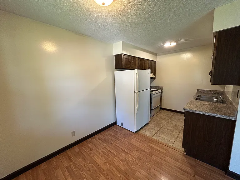 1626 S Boeke Rd #D — Photo 2