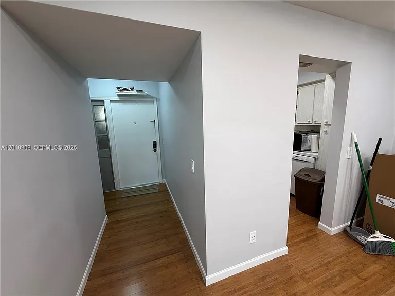 2461 SW 82nd Ave #103 — Photo 4