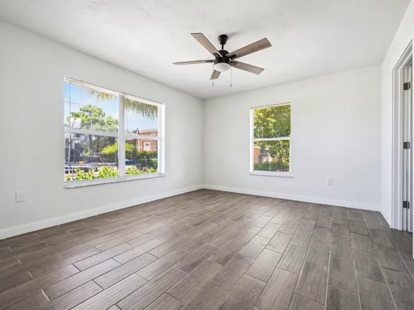 561 SW 10th Street, Belle Glade, FL 33430