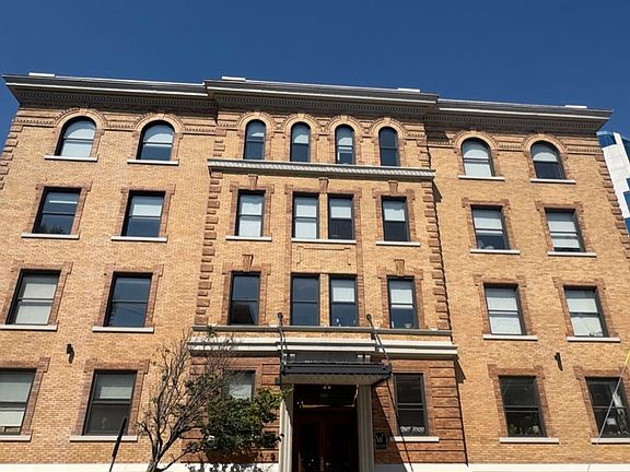 5th image of 303 Greenup St #105