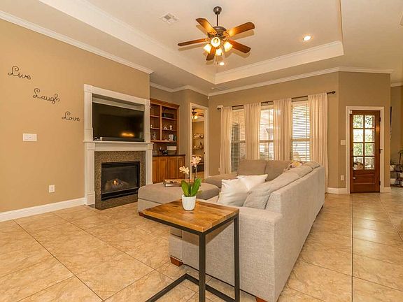 4th image of 7710 Summer Wind Dr