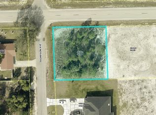 1300 E 10th St, Lehigh Acres, FL 33972
