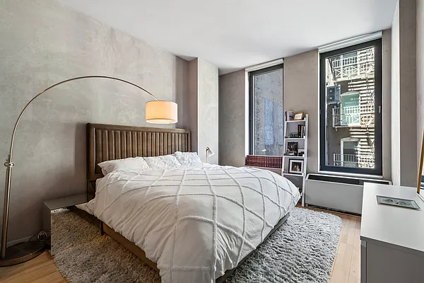 Rented by Douglas Elliman | media 16