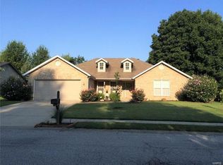 125 Bourdelais Dr, Swansea, IL
