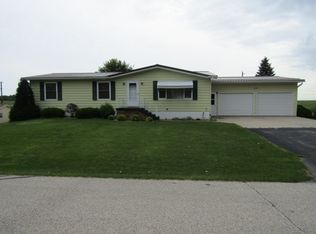 406 N Roosevelt St, Garnavillo, IA 52049