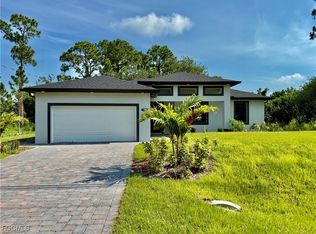 505 E 5th St, Lehigh Acres, FL 33972