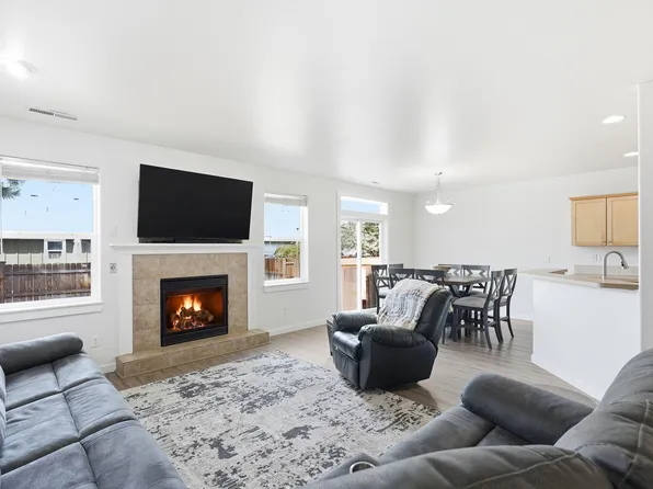 1610 W Carson Ave, Sisters, OR 97759