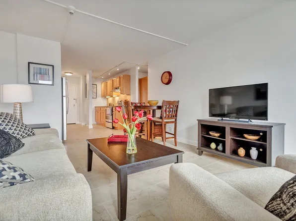 100 York Street #14E, New Haven, CT 06510