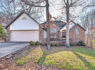 21 Dunvegan Dr, Bella Vista, AR 72715