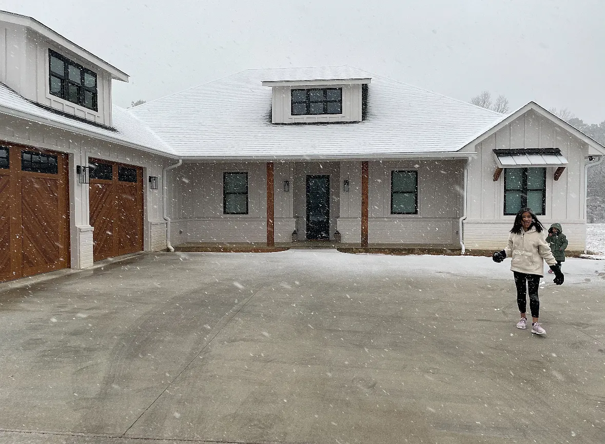 4 bed, 2342 sqft, $2,700 — Photo 1