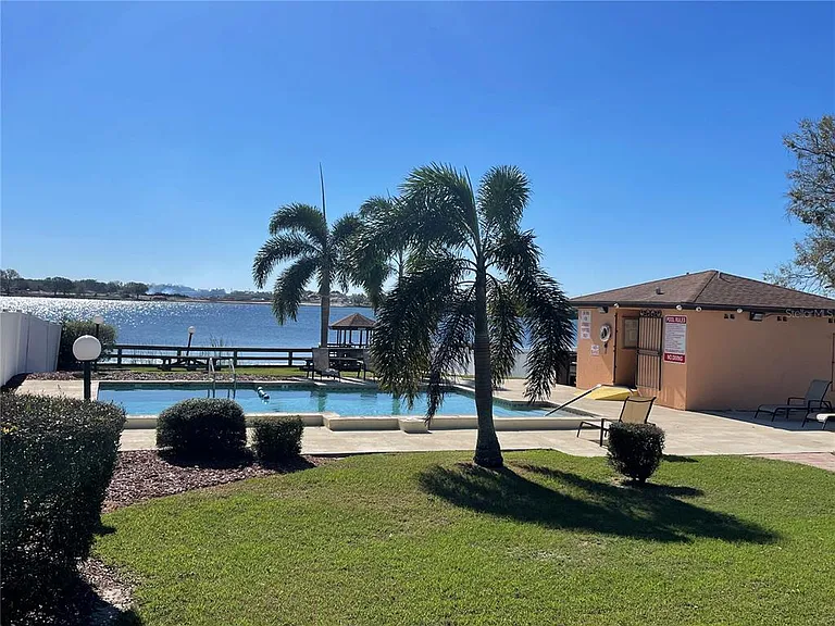 687 Lake Dexter Cir — Photo 30