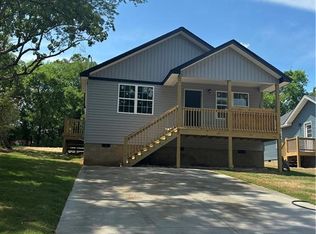 120 Riverview Dr, Calhoun, GA 30701