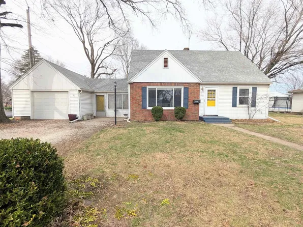 323 W Hilda Ct, Chillicothe, IL 61523