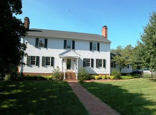 6304 Fairway Forest Dr, Roanoke, VA 24018