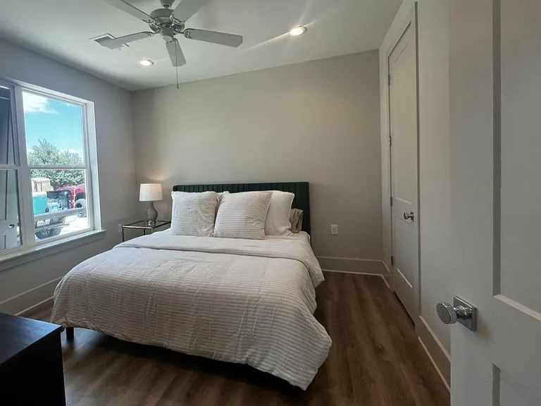 213 Holleman Dr E #101 — Photo 2