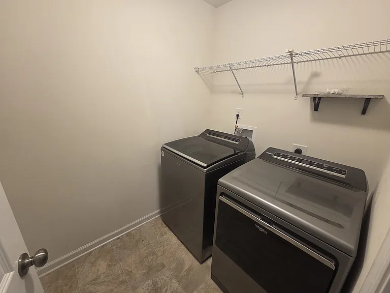 125 Meadows Landing Ln — Photo 11