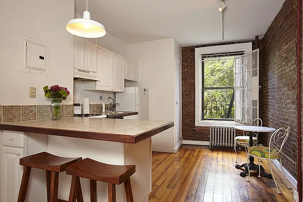 Sold by Stribling | media 13