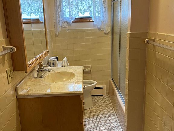5th image of 250 Willow St #2