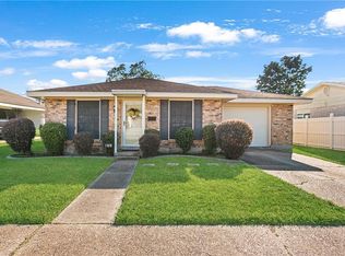 769 Goodson Dr, Gretna, LA 70056