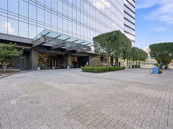 2nd image of 3630 Peachtree Rd NE Unit 2302