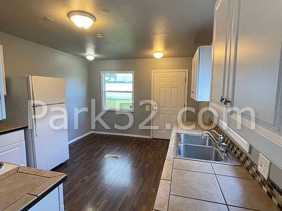 4th image of 4312 Fawcett Ave