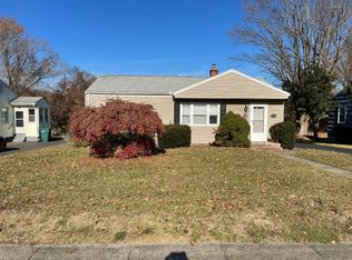 196 Belden Rd, Hamden, CT 06514