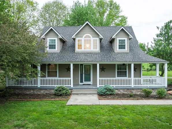 1208 S Outer Belt Rd, Oak Grove, MO 64075