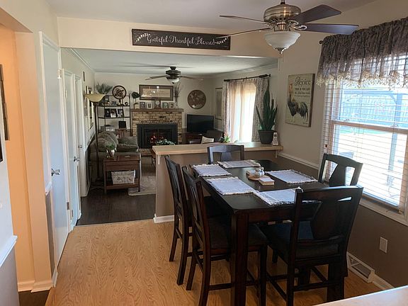2nd image of 10641 Beacon Hill Ct W