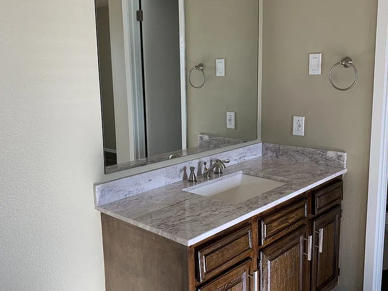6800 Camden Ln — Photo 12