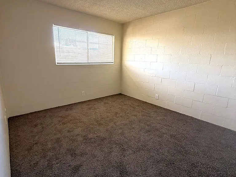 1678 Scott Ave. — Photo 3
