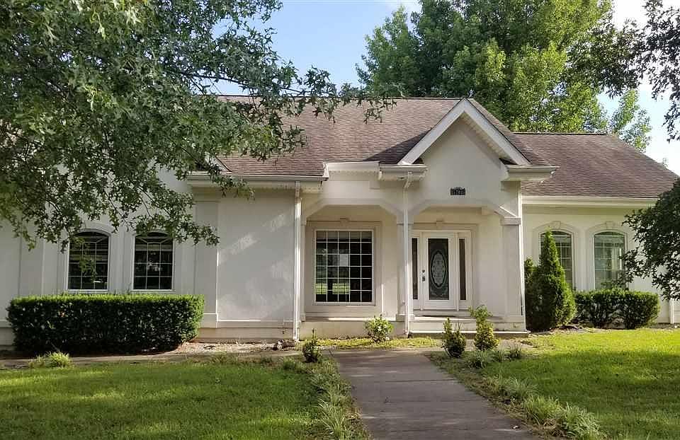 1st image of 1701 Greenhills Dr