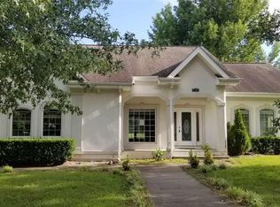 1701 Greenhills Dr, Murray, KY 42071