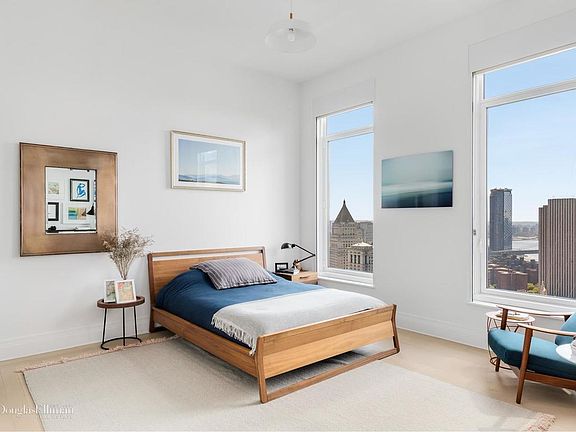 4th image of 30 Park Pl #51C