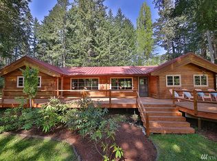 898 Meadowood Ln, Freeland, WA 98249