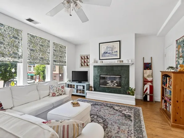 1049 Mcclelland Drive, Windsor, CA 95492