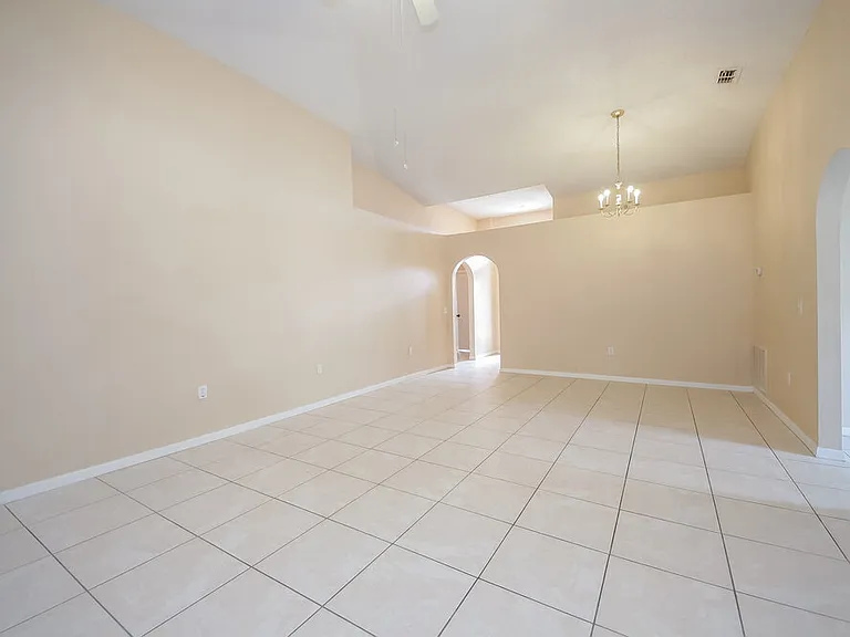 3257 Hunters Chase Loop — Photo 2
