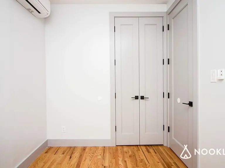 379 S 5th St #4L — Photo 12