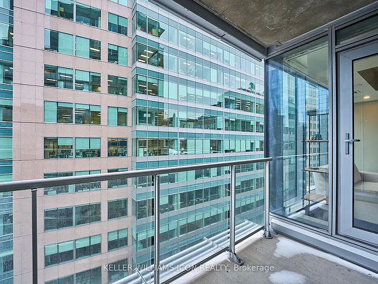 101 Queen St #911 — Photo 18