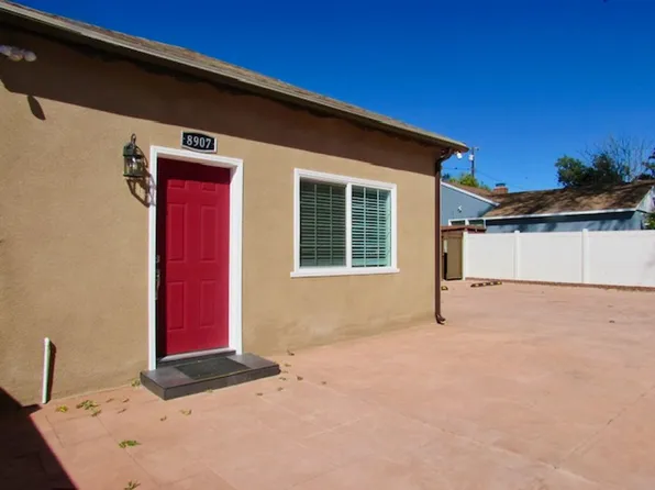 8907 Amigo Ave, Northridge, CA 91324