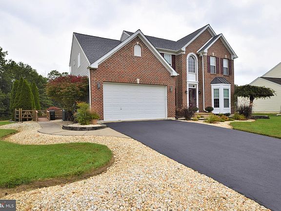 3rd image of 9 Sir Barton Ct