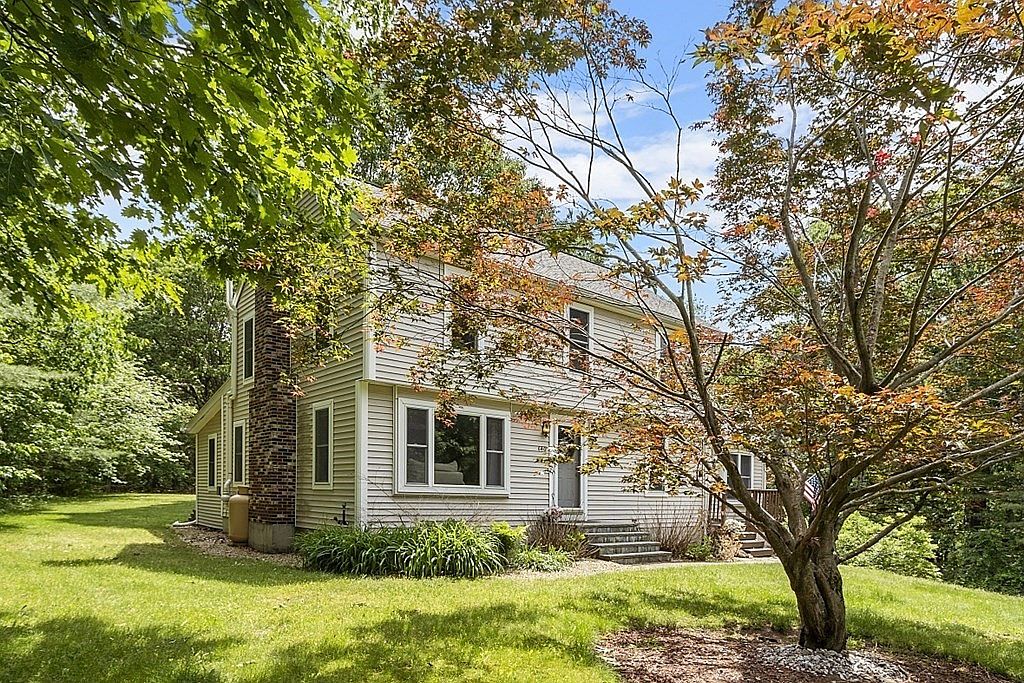 646 Wachusett St, Leominster, MA 01453 Zillow