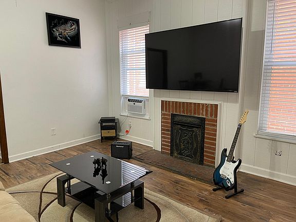 2nd image of 616 Boissevain Ave APT 2