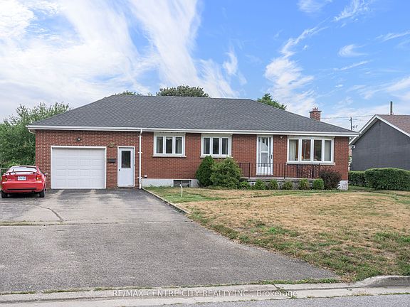 3rd image of 208 Niagara St