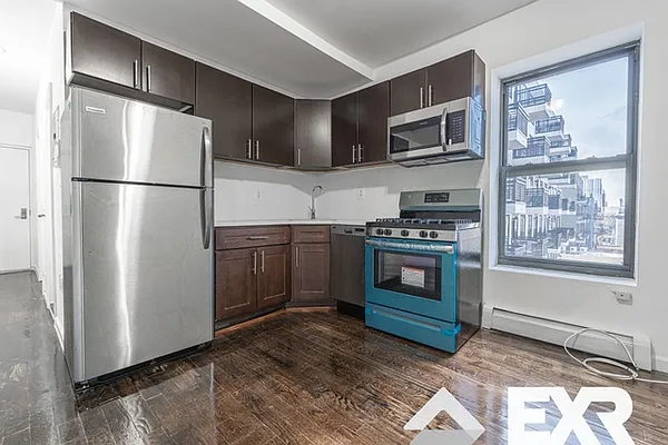 Rented by EXR | media 2