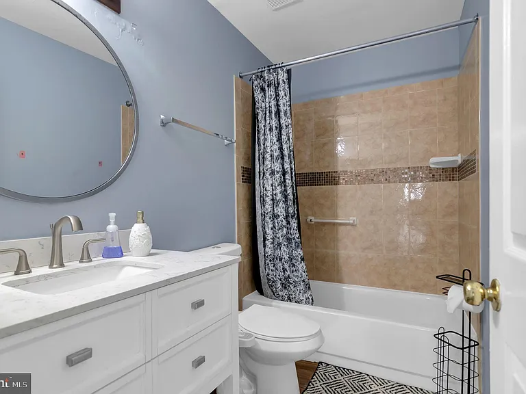 15704 Beau Ridge Dr — Photo 29