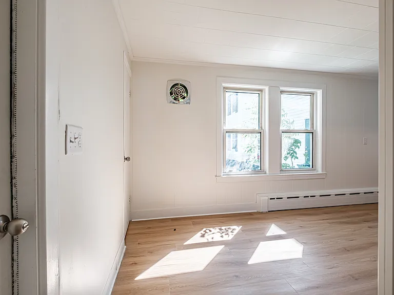 17 Spring St #1 — Photo 34
