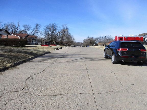 4th image of 2129 NE 15th St