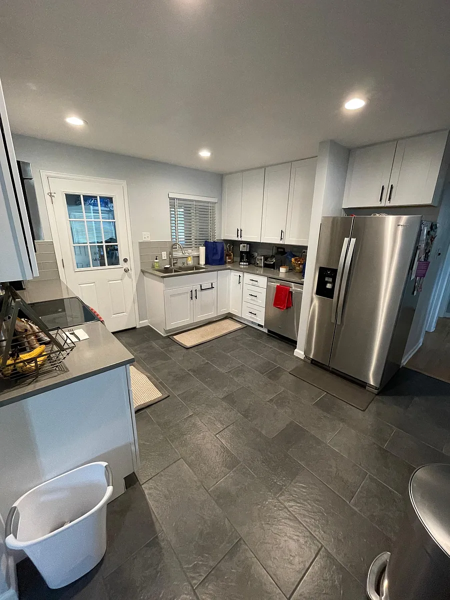 kitchen - 1851 S King Way
