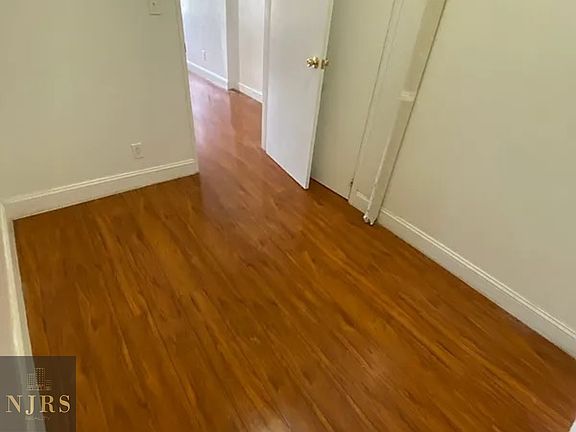 4th image of 1743 Lexington Ave APT 1