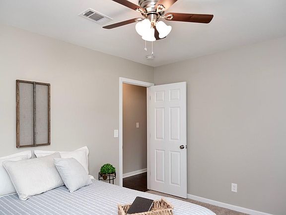 5th image of 2211 Inda Ave